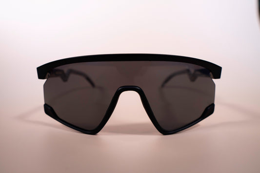 OAKLEY | BXTR (Black)