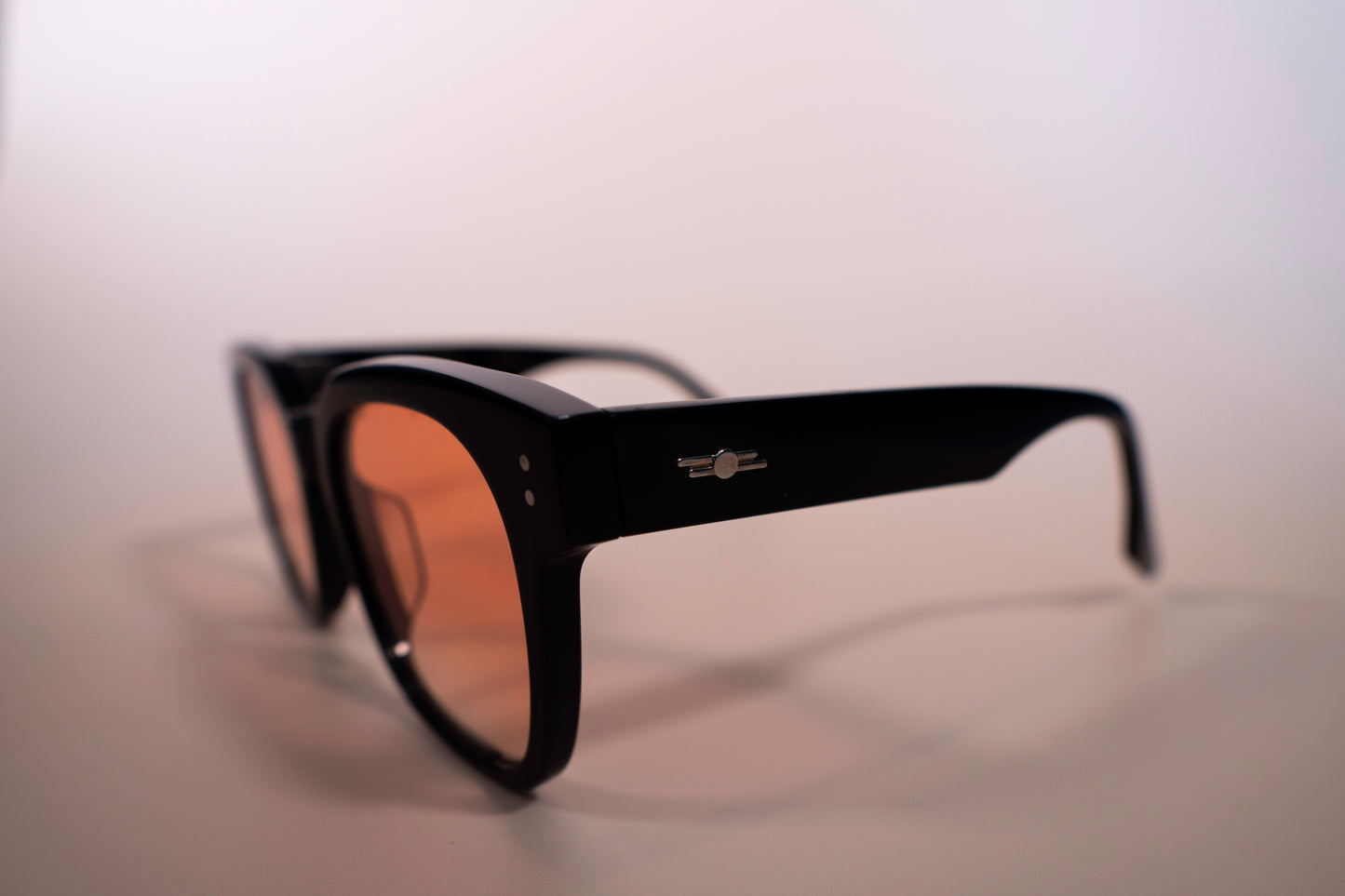 GENTLE MONSTER | Una.C N